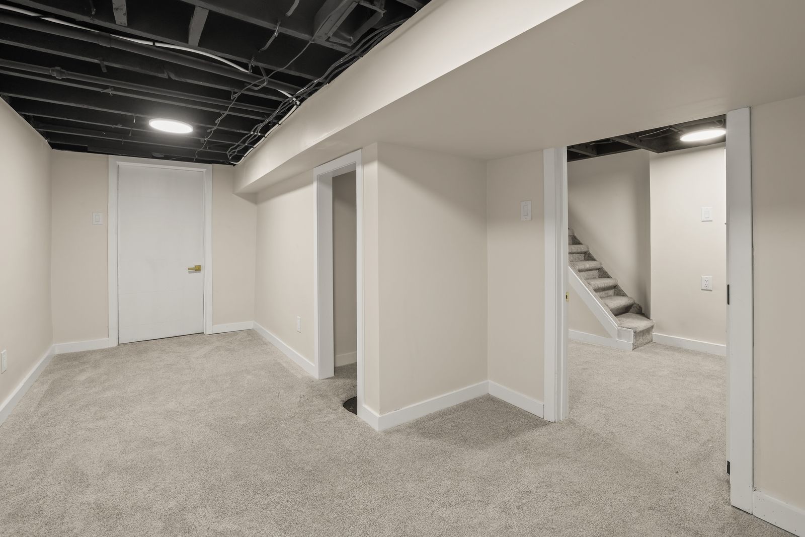 Finished basement rec room